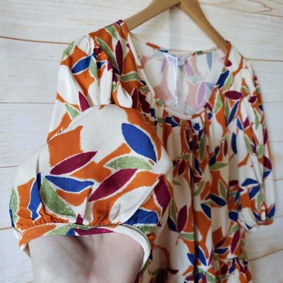 Compania Fantastica Estampado Floral Ruffle Hem Round Neck Blouse Women's Small - Picture 3 of 9